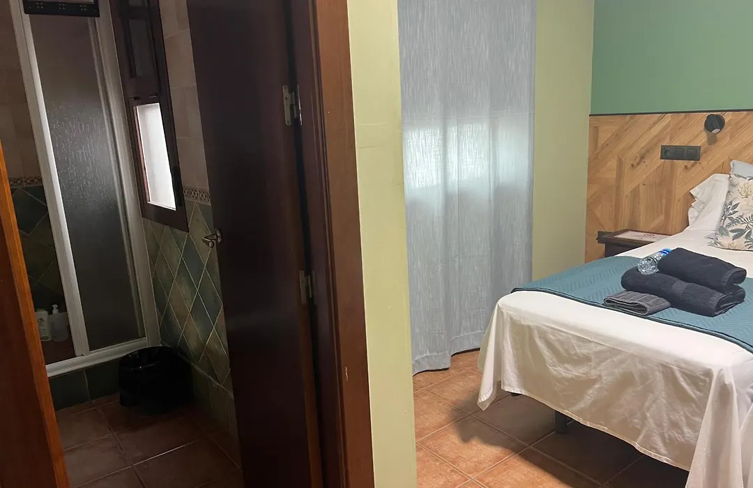 Hostal Trevelez-1